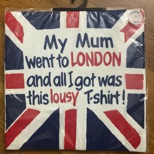 London Gift Souvenir - My mom went to London and all I got was this lousy T-Sh